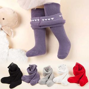 Leggings tights byxor mjuk bomull baby flicka leggings vinter terry tjocka barns strumpbyxor strumpbyxor hjärtformade tryckta lämpliga för flickor och ställ in 0-6 y wx5.29j8hs