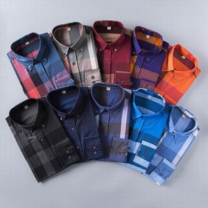 Mens Designer Polos skjorta Luxurys Slim Silk Plaid Print Business Shirt Man Casual Långärmad lapelskjorta Size M-3XL