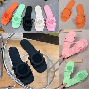 Designer Sandaler Kvinnor Slides Interlocking Slippers Luxury Sandal Woman Low Heel