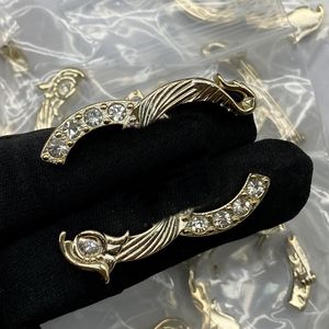 Tasarımcı Gold Brooch marka c-letter pins chanellsity broşlar kadın c lüks logo zarif düğün parti jewerlry aksesuarları cclies hediyeler 112