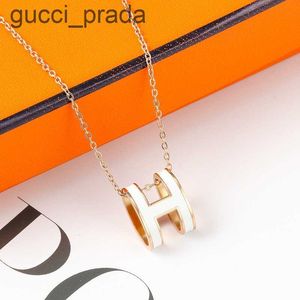 Designer jewelry letter Pendant Necklaces Fashion for womans hip hop jewelry titanium gold plate Colorfast Hypoallergenic party gift celtic Luxury Accessoriest