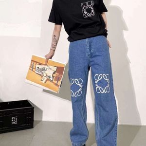 Fashion Casual Men's Chaopai Classic 2024 Trend All-In-One kvalitet Loose Fashion Straight Ben High midja Nya broderade smala jeans för män och kvinnor