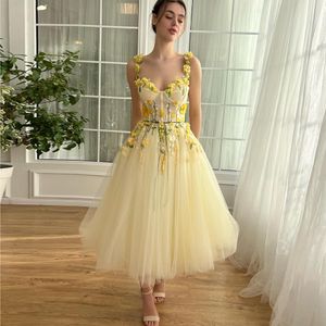 Ljusgul blommor hemkomstklänningar älskling halsringning 3D applicerad prom klänning te längd en linje tyll examen klänning