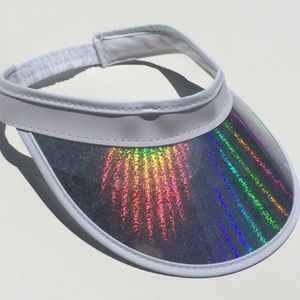 Geizige Brimhüte Frauen Mädchen Sommer Metallic Hologramm farbiger Kunststoff Breit gebogen