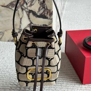 Kırmızı kovalar tasarımcı çanta kadın omuz çanta lüks el çantaları kova çantaları klasik çanta çanta vintage crossbody cüzdan 231015/231215