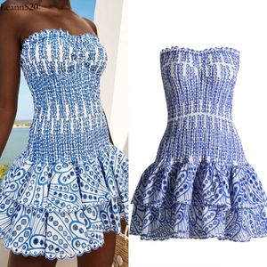 Sexig mini kort kjol 2024 vår ny stil stropplös ärmlös ruffled hem smal fit klänning för kvinnor