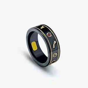 Love Double G Letter Förlovningsring Mors dag Graverad planet Bees Special Plated Gold Bague Mens Designer Luxury Rings Accessories Löfte Chic ZB039 E23