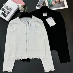 Högkvalitativ stickad tröja Långärmad designerkläder 2024 Kvinnors tröja Winter Cardigan Cashmere Bfashion 3-färgkläder 28