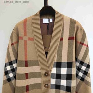 Men's Sweaters Designer Sweater Womens Autumn Round Neck Stripe Fashion Long Sleeve Womens High Quality Cardigan Knitted Womens Sweater Coat Q240530