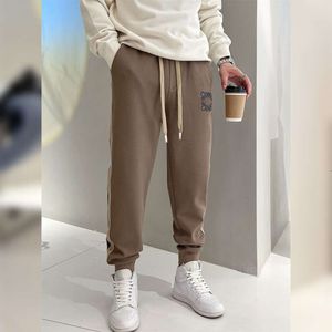 Fashion Casual Men's Loes Classic Spring and Summer New High-end sömmar med broderi personliga sport fritidsmän förlorar europeisk stil