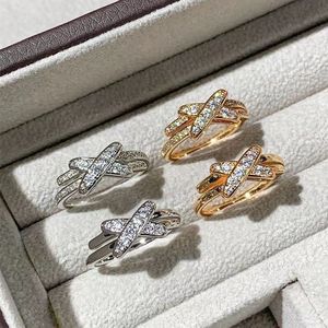 Anel Ring Ring Luxury Jewelry Rings for Women Alphabet Diamond Design Presente Jóias Temperamental Rings Versáteis Cruve a caixa de presente Rings Tamanho 5-9 Muito bom