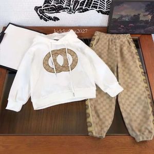 Çocuk setleri bebek hoodie yeni sonbahar moda kıyafetleri satıyor toddler erkek kız desen rahat üstleri çocuk gevşek pantolon 2 adet tasarımcı kıyafet giyim