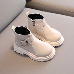 Boots fashionabla stövlar med sido -dragkedja design för barnskor avslappnad anti slip för pojkar och flickor fashionabla brittiska stil mjuka bekväma och non slip wx5.29