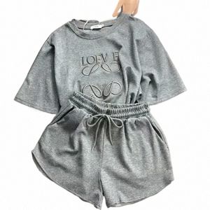 夏のレディーストラックスーツスーツfi loewwoe豪華な光沢のある刺繍ロゴ高品質の半袖Tシャツエラスティックウエストバンドsh f1y2＃