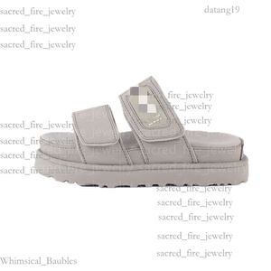 UGGSLIPPER 태즈 먼 New Women 's Uggg Slipper 여름 럭셔리 샌들 디자이너 샌들 편안한 조명과 빠른 단색 두꺼운 벨크로 버클 Uggslipper 351