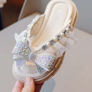 Summer Kids Slippers for Girls Fashion Rhinestone Bow Beach Soft Sole Anti Slip Crystal Princess Shoes Casual Sandals