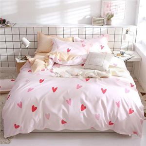 Bedding define alta qualidade quatro de lençóis de dormitório polido Conjunto de corações de colcha de poliéster