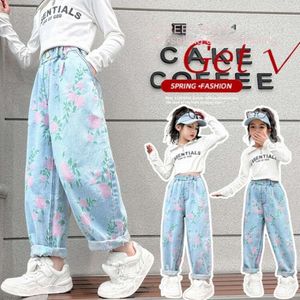 Letnie dziewczyny luźne dżinsy oddychające kwiatowe haftowane nastolatki Casual Korean Style Fashion Denim Spodery przez 6-15 lat L2405