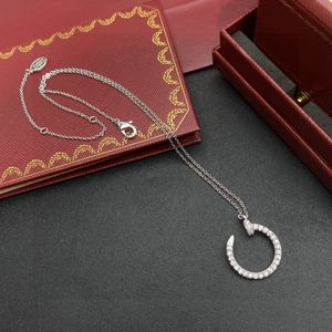 Designer halsband älskar diamant set mäns och kvinnors hänge halsband mode silver halsband mäns valentins dag gåva för kvinnor.