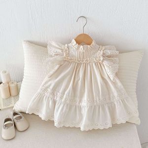 Summer Newborn Infant Girls Lace Splice Dresses Muslin Puff Sleeve Princess Skirt Kids Fashion Baby Clothing L2405 L2405