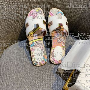H Sandal Luxury Sandal Designer Sandal Summer Slippers for Women Outwear Fashion Adminies Travel Faction
