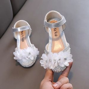 Little Girl Pearl Sandals Summer Rhinestone Flowers Princess Sandals Fashion Bling Kids Wedding Soft Flat Sandals J203 240524