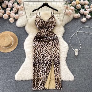 Sexy and pure desire style goddess style leopard print suspender dress womens pleated waist slimming and buttocks wrapped spicy girl skirt