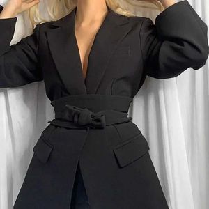 Damskie garnitury Blazers biuro damskie sukienka Blazer Suits z paskiem odzieży wierzchniej damski kurtki z długim rękawem eleganckie białe et kobietę Z240531