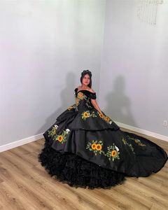 Luksusowe czarne vestidos de 15 quinceaera słoneczniki haftowe koraliki quinceanera sukienka z ramiona słodka 16 suknie balowe suknie balowe