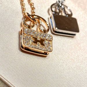 Er Halskette teures Design Engagement Halskette Gold für Luxustemperament 18K mit Original -Logo 7EH4