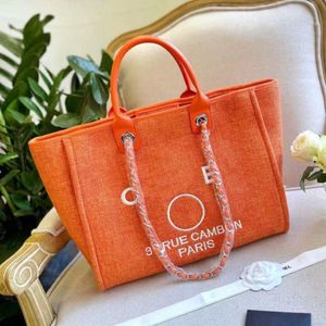 حقائب اليد الفاخرة للسيدات الكلاسيكية حقائب اليد الشاطئية CH Canvas Canvas المطرزة Women Women Bag Bag عالية الجودة مصممي حقائب اليد الكبيرة 330H