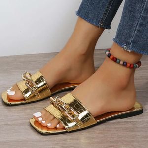 Kadınlar Zincir Daireler Terlik Yaz Sandalet Sıradan 2023 Moda Yeni Slingback Yürüyüş Flip Flops Plaj Ayakkabıları Elbise Slaytlar