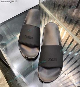 Wysokiej jakości sandały slajdów damskich moda lato mężczyzn mieszkalne kapcie butów wewnętrznych rozmiar EUR 3645 z Box9430871