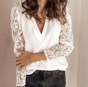 Hemden Frauenspitzen Tops: Elegante Vneck -Blusen für einen schicken Look