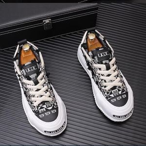 New Arrival Designer di lusso Youth Trending Sneakers Spesso Sneakers Spring Autunno Denim Breahtable Casual Shoes Zapatos Sapat A2