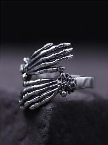 925 Sterling Silver Ring Creative Skull Bone Finger Ring Ghost Claw Hand Tidal Mens and Womens Rings Retro Skull Hip Hop Jewelry C7830108