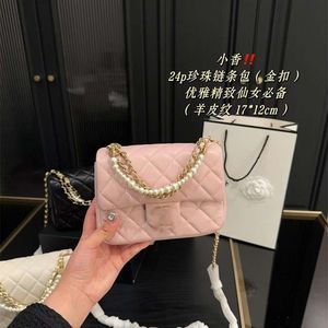 Designer Bag Fashion Pearl Square Fat Boy Bags 2024 Spring/Summer Single Shoulder Crossbody Bag Fashionable Small doftande vindkedja C TFCM