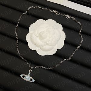 Designer halsband Saturn Pearl -halsband för kvinnor kvinnor Saturn Westwood lyxig personlighet avancerad unik klassisk läckra