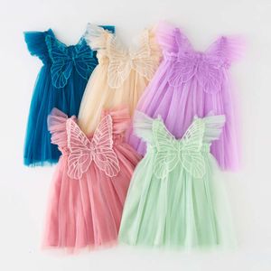 Sommar ny tjejkläder solid färg flyg ärmmarna fjäril vinge dekorativa små flickor klänning söta prinsessa baby klänningar l2405 l2405