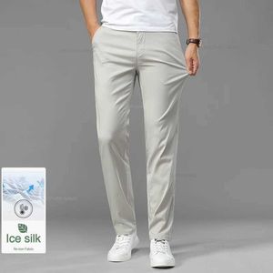 Męskie spodnie Summer Ultra-cienki męski jedwabne spodnie Softal Casual Pants Soft Wygodne kolory elastyczne biznes proste spodnie marka Biege Khaki S2452411