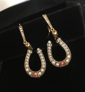 Neu gestaltete halbe runde Hölzer Ohrringe Retro Bronze Perlendiamonds Ohrring Prominente Frauen Punk -Persönlichkeit Ohrringe2040859