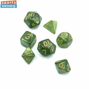 Dice Games 7Pcs 10mm Mini Plastic Dice Green White Black Purple Blue Yellow Colored Dnd Dice Set for Board Game Polyhedral Number Dice Kit s2452318