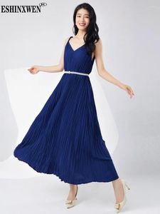 Sukienki swobodne Eshin bez rękawów stałe kolor plisowany v szyja z sukienką pasową dla kobiet 2024 Summer Fashion Folds Th6987