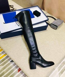 클래식 디자이너 하이 부츠 무릎 부츠 위의 고급 여성 스웨이드 부츠 최고 품질 디자이너 High Boots1441056