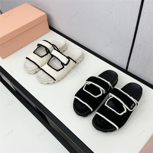 Ny ankomst av toppkvalitet Sandaler Spring/Summer Cotton Tyg Open Toe Slippers Kvinnor Slides Solid Color Simple Cresatile Sandals Outdoor Daily Leisure Holiday Shoes