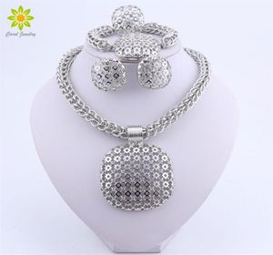 Dubai srebrna biżuteria Zestaw biżuterii Kobiety duży wisiorek Naszyjnik Moda Nigeryjski ślub African Crystal Costume Biżuteria Bridal Zestaw 2206161382