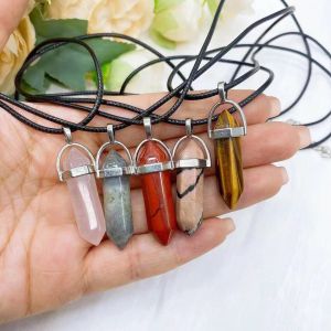 Crystal Amethyst Lapis Pink Quartz Hexagonal Column Pendant Natural Stone Mineral Leather Chains Accessory Halsband smycken gåva