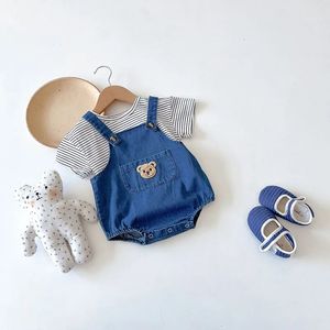2024 Summer Cool Toddler Baby Clothing مجموعة من الفتيات المولودات المخططات المخطط ووزرات الدنيم ولبس 2pcs بدلات 240527