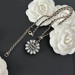 Инлай бриллиантовые буквы дизайнерские ожерелья для бренда ювелирные ювелирные изделия подвесные кольцевые сети подарки по случаю дня рождения