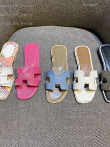 H Sandal Luxury Sandal Designer Sandal Summer Slippers for Women Outwear Fashion Travel Facet